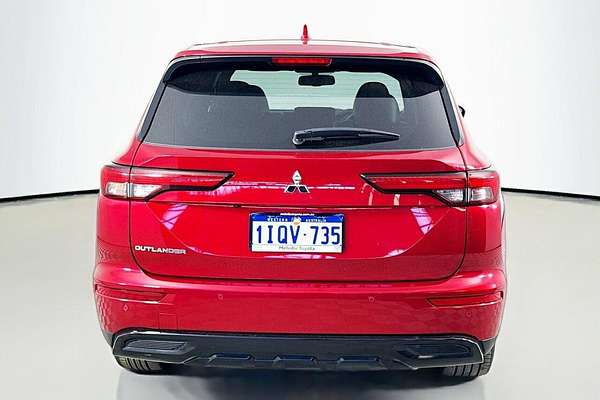 2023 Mitsubishi OUTLANDER                OUTLANDER LS BLACK EDITION 7 SEAT (2WD) ZM2B46