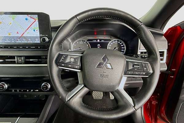2023 Mitsubishi OUTLANDER                OUTLANDER LS BLACK EDITION 7 SEAT (2WD) ZM2B46