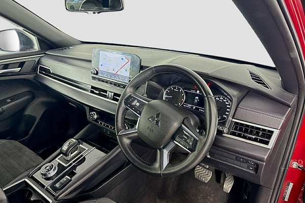 2023 Mitsubishi OUTLANDER                OUTLANDER LS BLACK EDITION 7 SEAT (2WD) ZM2B46