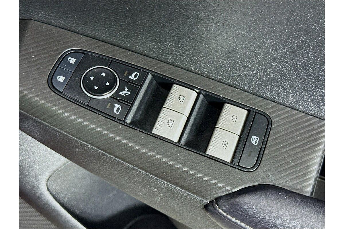 2023 Mitsubishi OUTLANDER                OUTLANDER LS BLACK EDITION 7 SEAT (2WD) ZM2B46