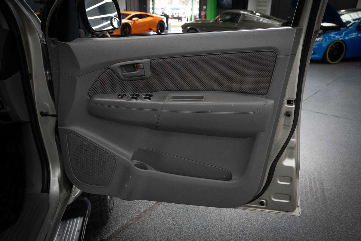 2007 Toyota Hilux SR5 KUN26R 4X4