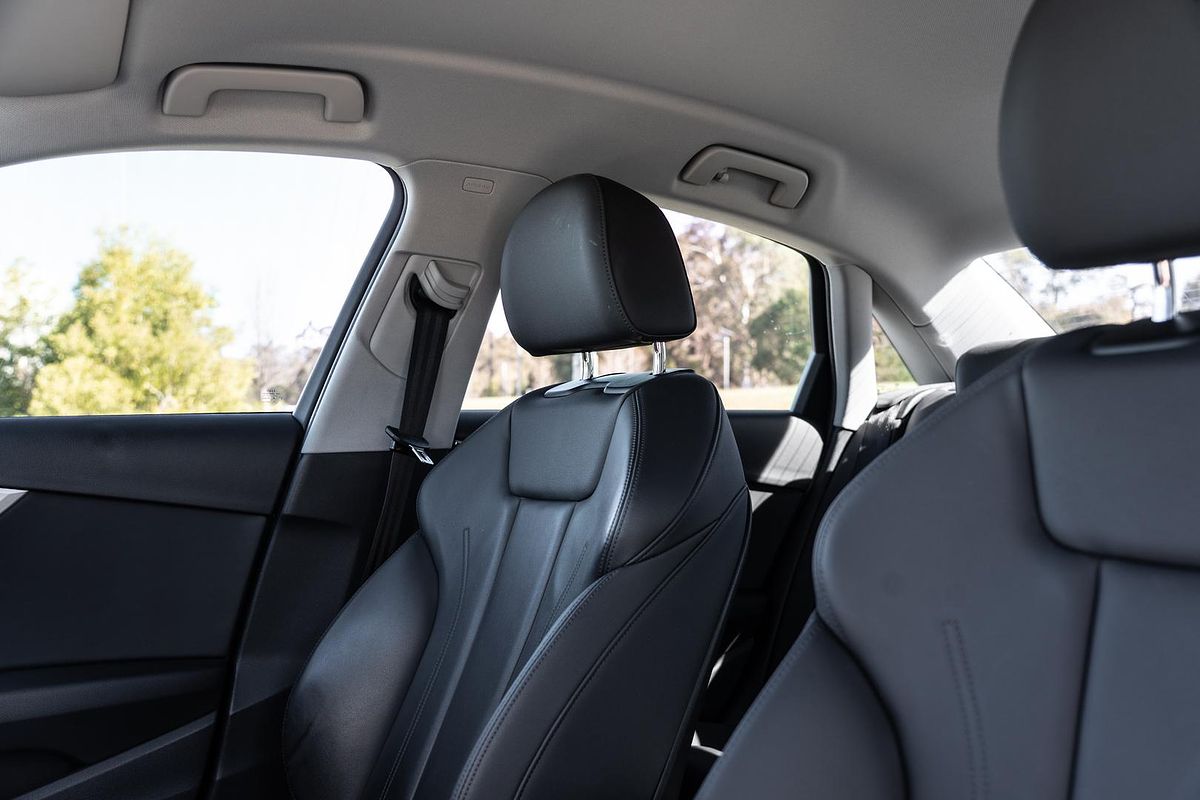 2021 Audi A4 35 TFSI S line B9