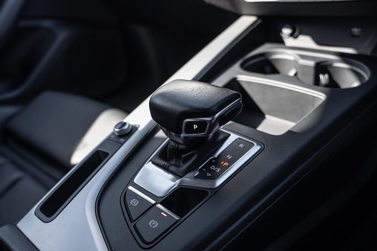 2021 Audi A4 35 TFSI S line B9