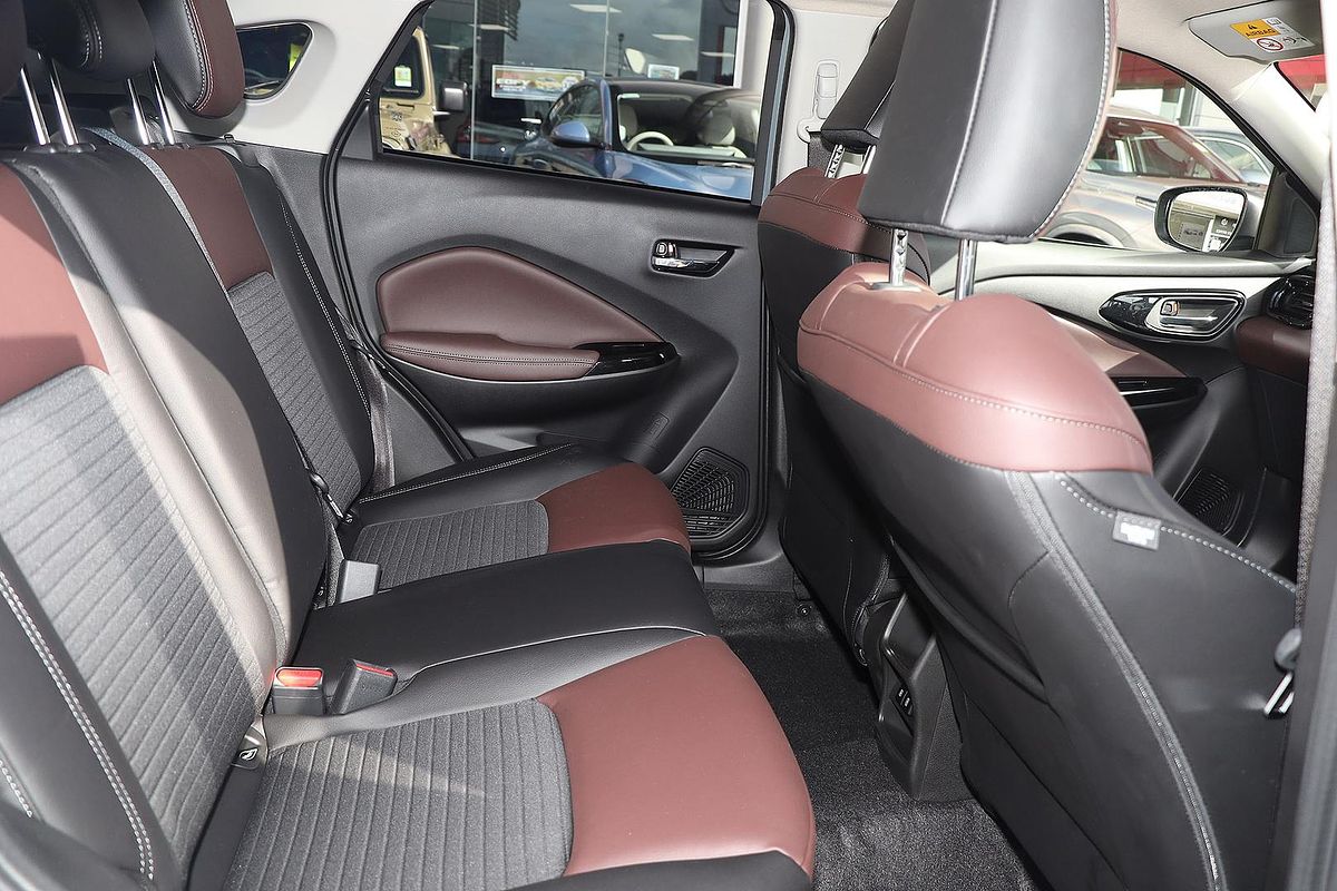 2025 Suzuki Fronx Hybrid KW