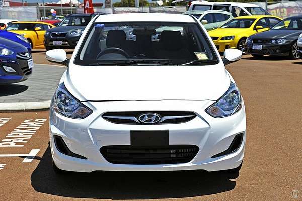 2014 Hyundai Accent Active RB2