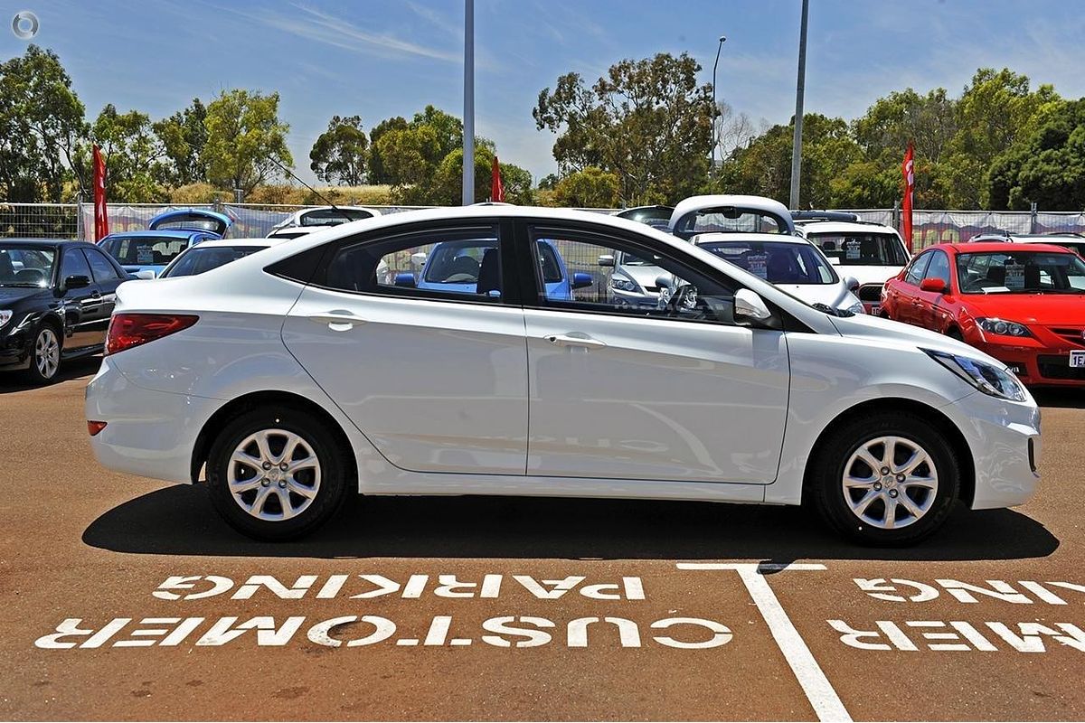2014 Hyundai Accent Active RB2