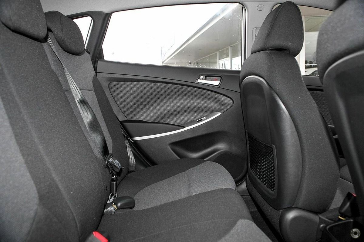 2014 Hyundai Accent Active RB2