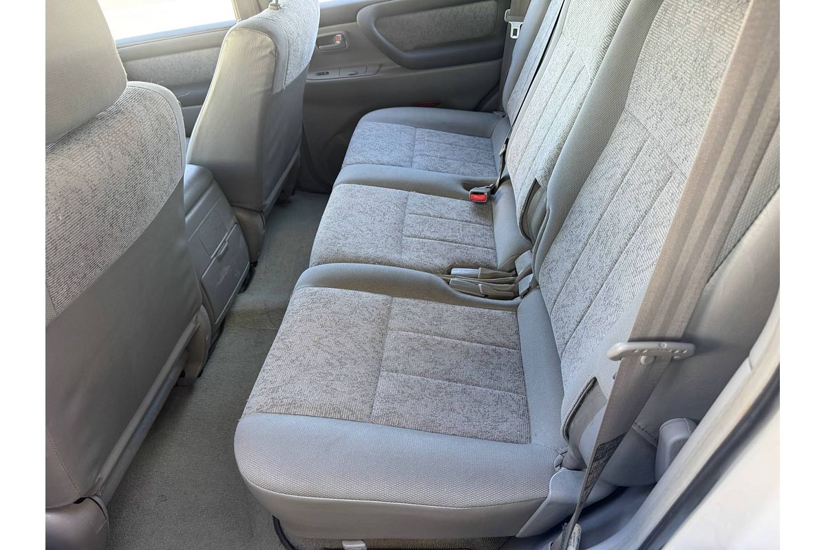 2003 Toyota Landcruiser GXL HDJ100R