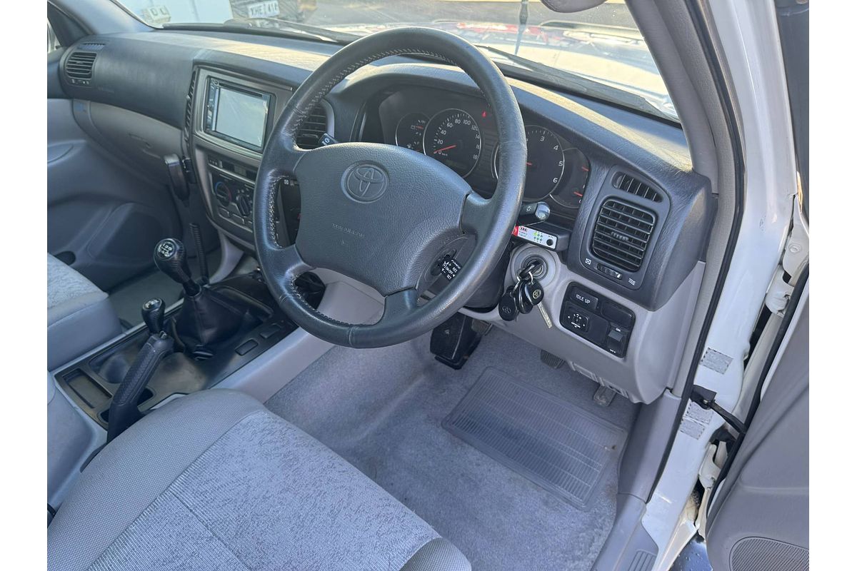 2003 Toyota Landcruiser GXL HDJ100R