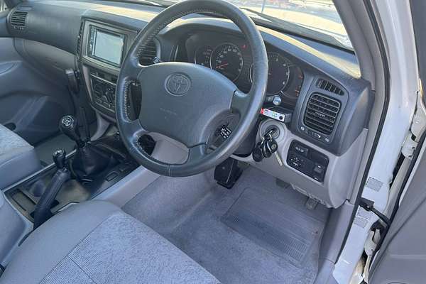 2003 Toyota Landcruiser GXL HDJ100R