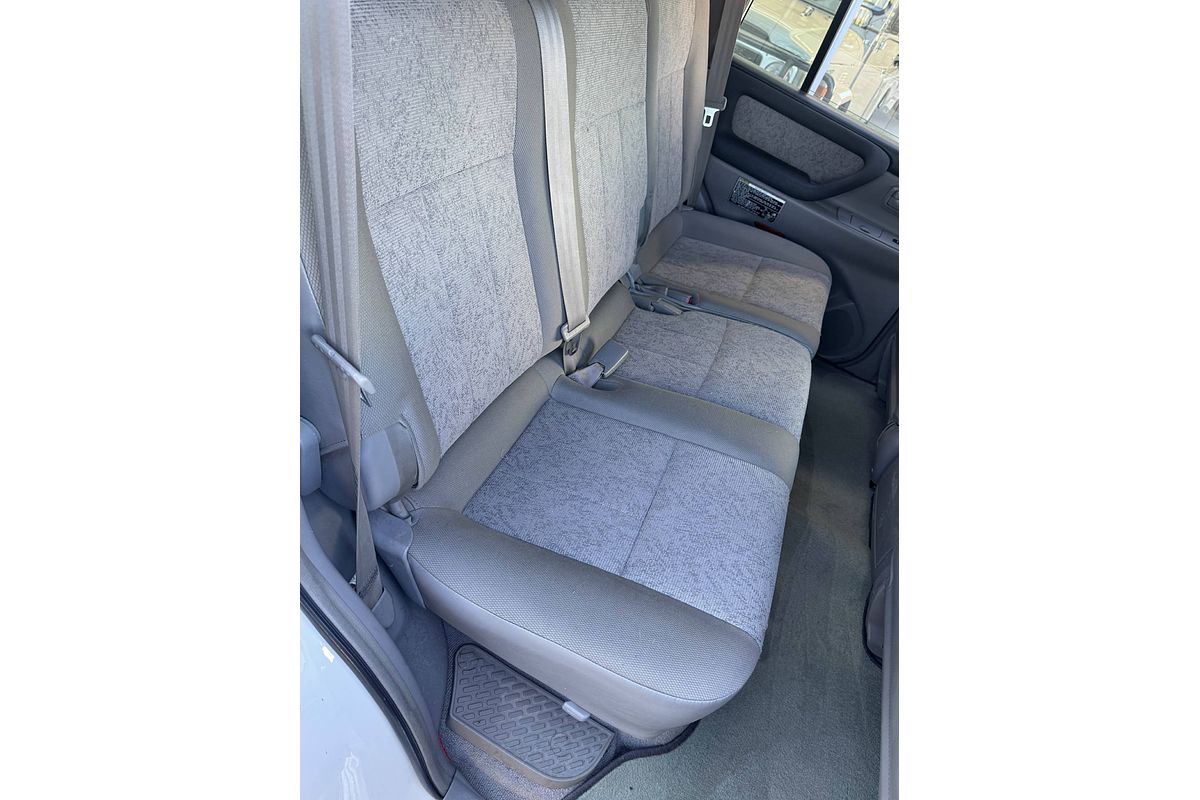 2003 Toyota Landcruiser GXL HDJ100R