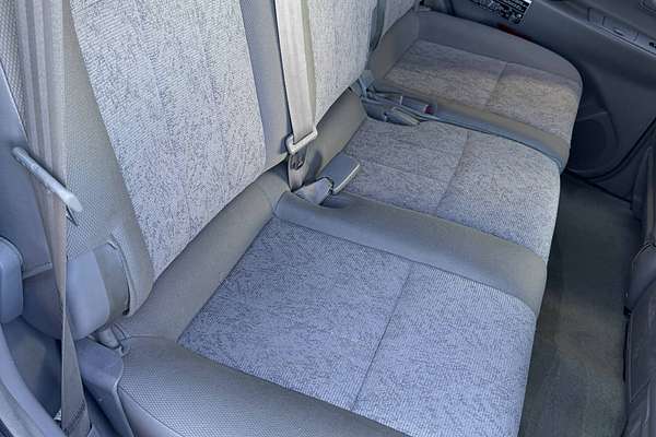 2003 Toyota Landcruiser GXL HDJ100R
