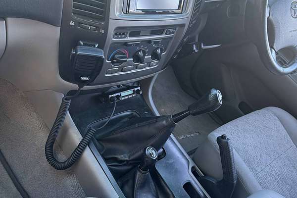 2003 Toyota Landcruiser GXL HDJ100R