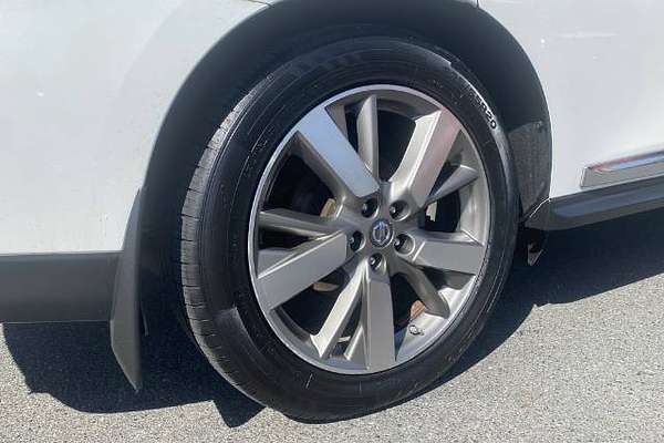 2014 Nissan Pathfinder Ti R52
