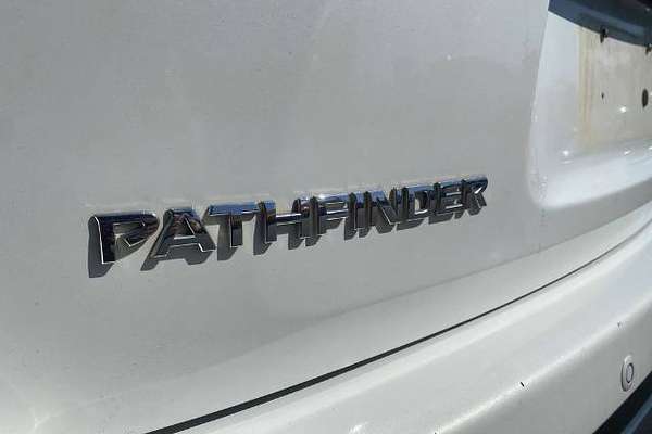 2014 Nissan Pathfinder Ti R52