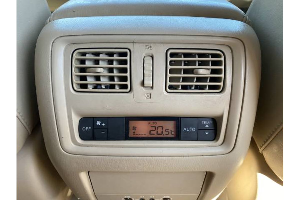 2014 Nissan Pathfinder Ti R52
