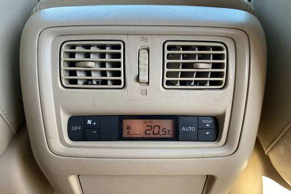 2014 Nissan Pathfinder Ti R52