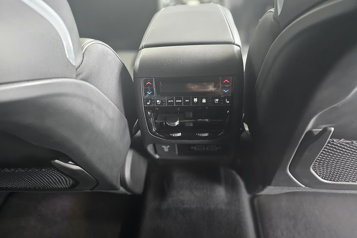 2023 Jeep Grand Cherokee Overland WL