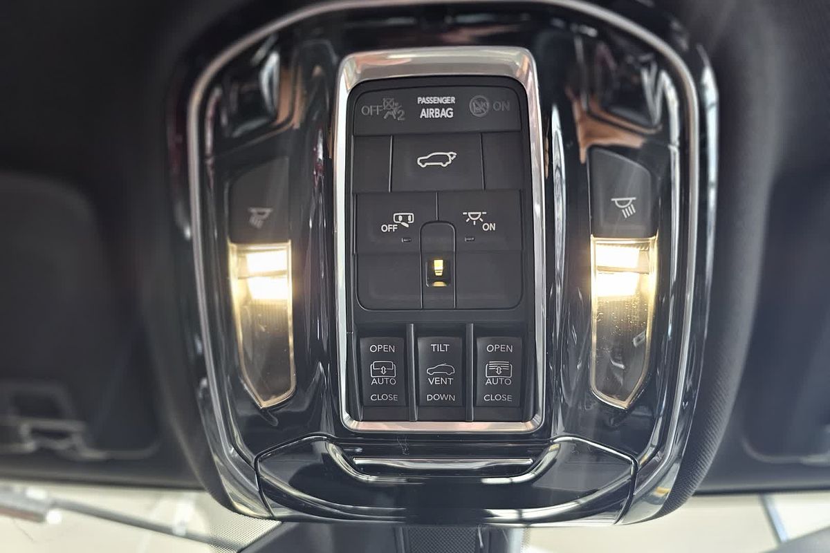 2023 Jeep Grand Cherokee Overland WL