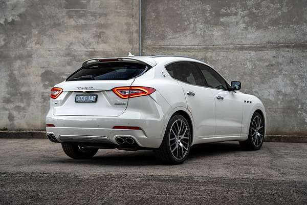 2017 Maserati Levante Sport M161