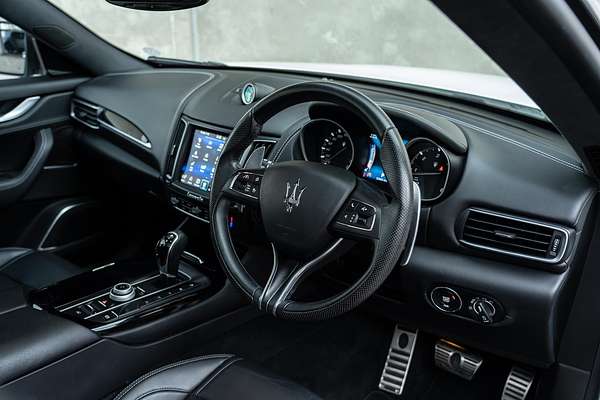 2017 Maserati Levante Sport M161