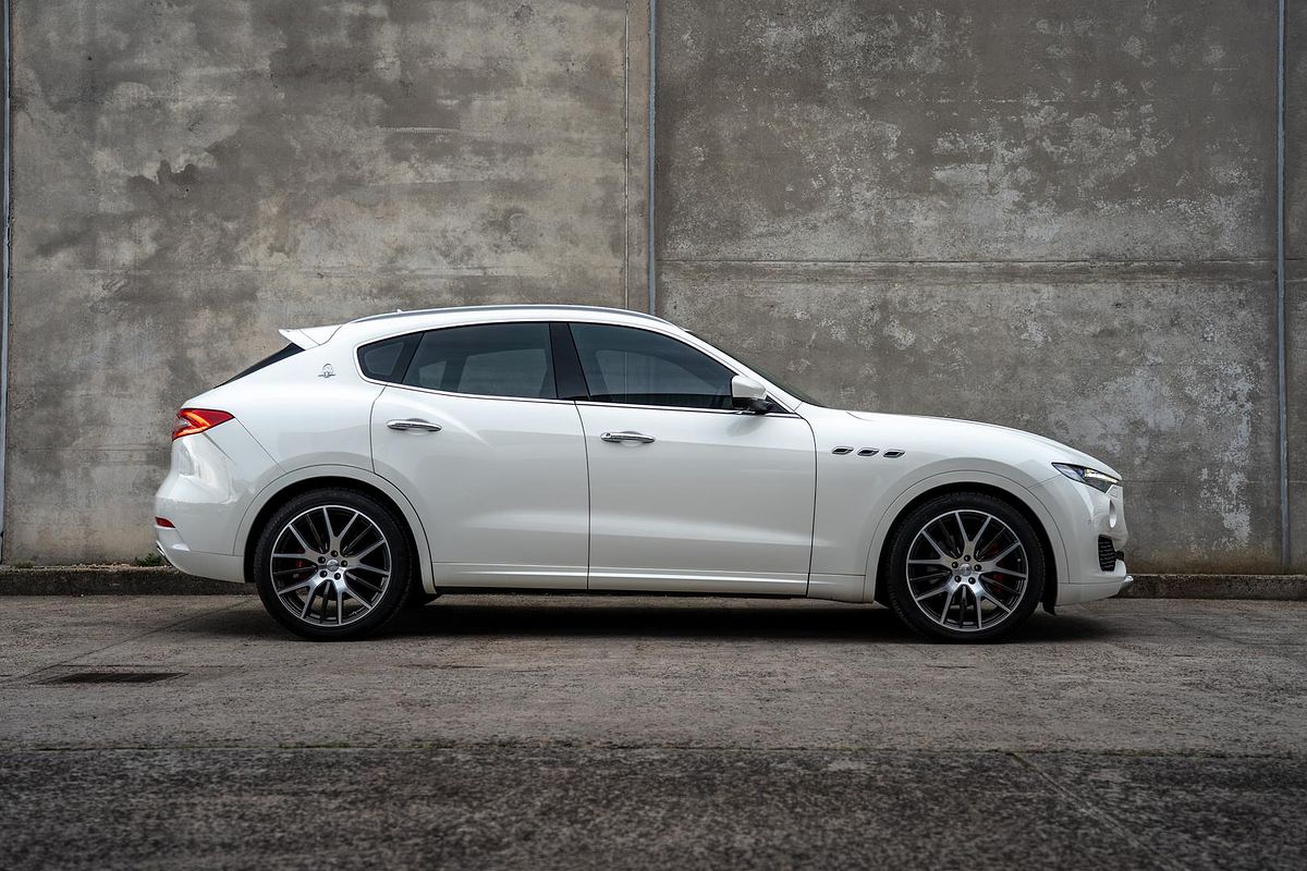 2017 Maserati Levante Sport M161