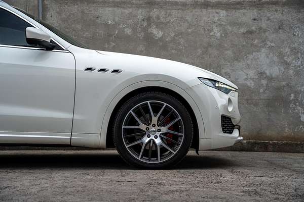 2017 Maserati Levante Sport M161