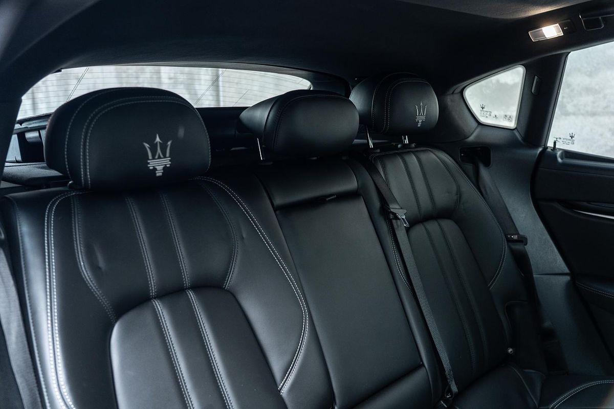 2017 Maserati Levante Sport M161