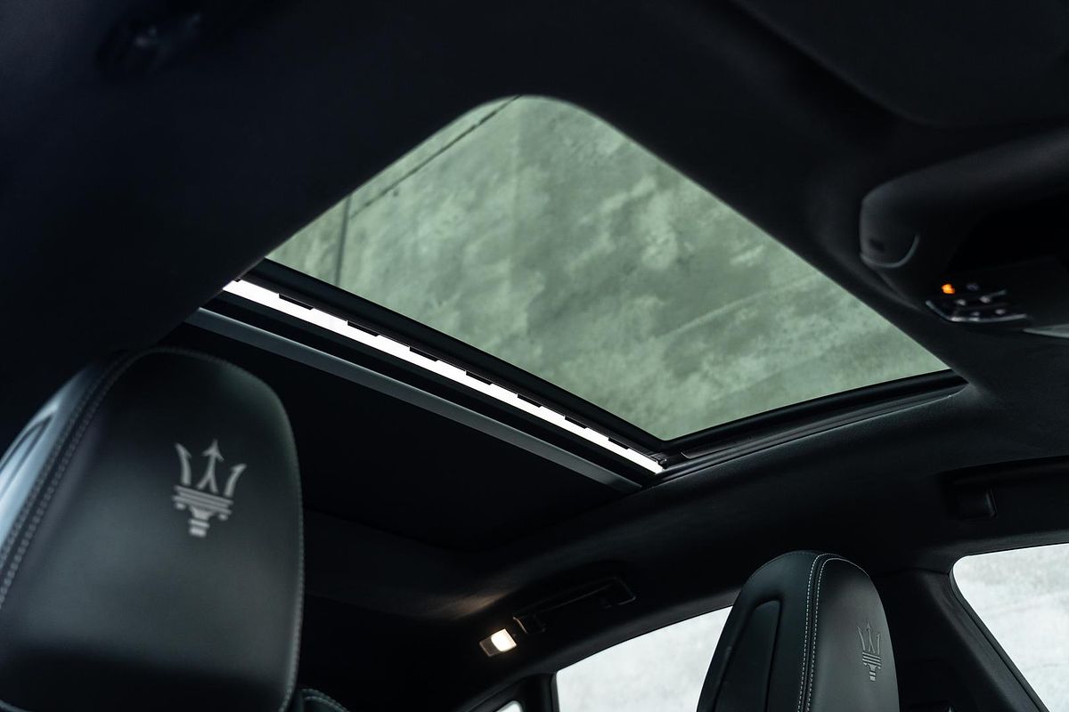 2017 Maserati Levante Sport M161