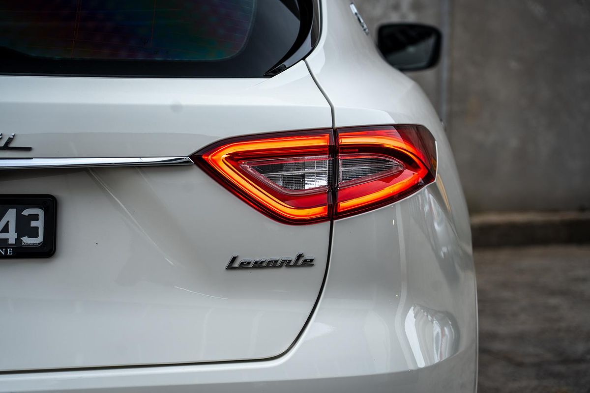 2017 Maserati Levante Sport M161