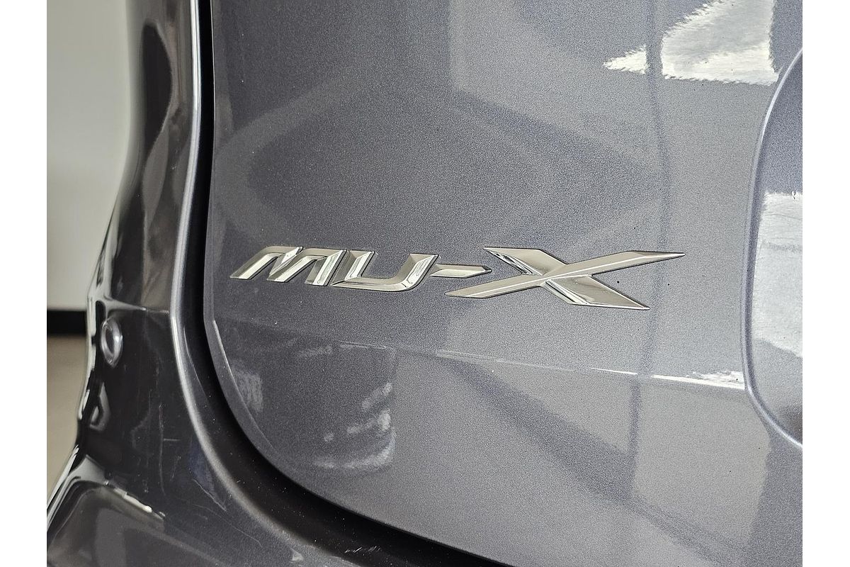 2023 Isuzu MU-X LS-T