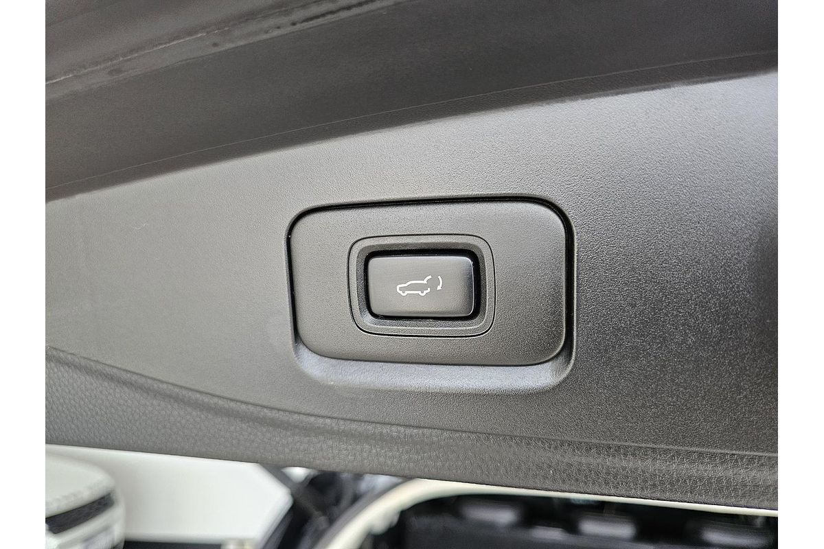 2023 Isuzu MU-X LS-T