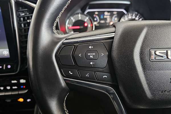 2023 Isuzu MU-X LS-T