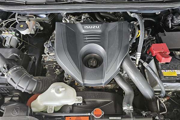 2023 Isuzu MU-X LS-T