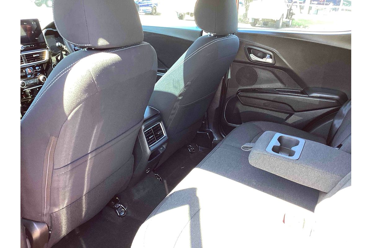 2025 Mahindra XUV3XO AX5L