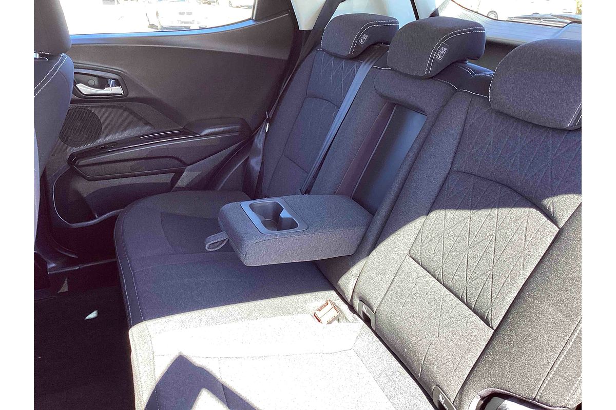 2025 Mahindra XUV3XO AX5L