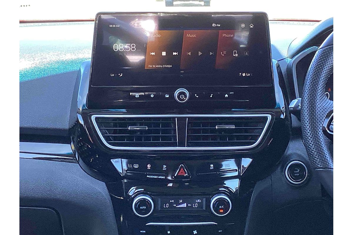 2025 Mahindra XUV3XO AX5L