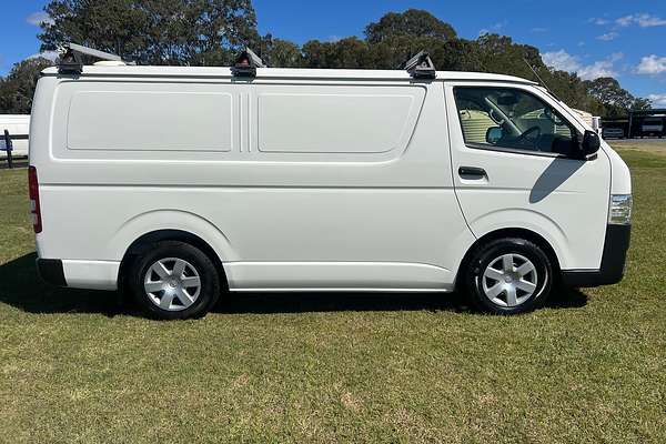 2017 Toyota Hiace KDH201R LWB