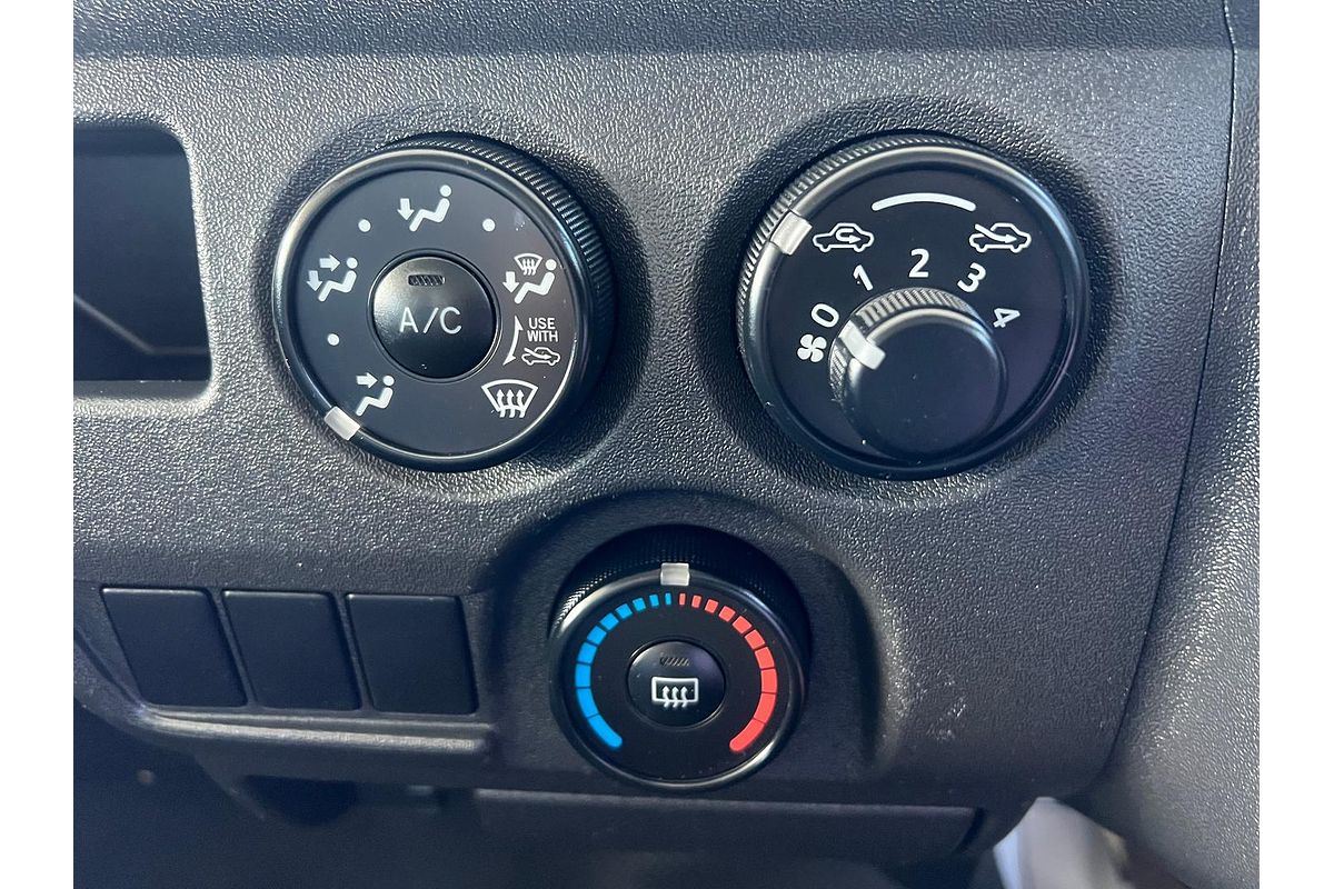 2017 Toyota Hiace KDH201R LWB