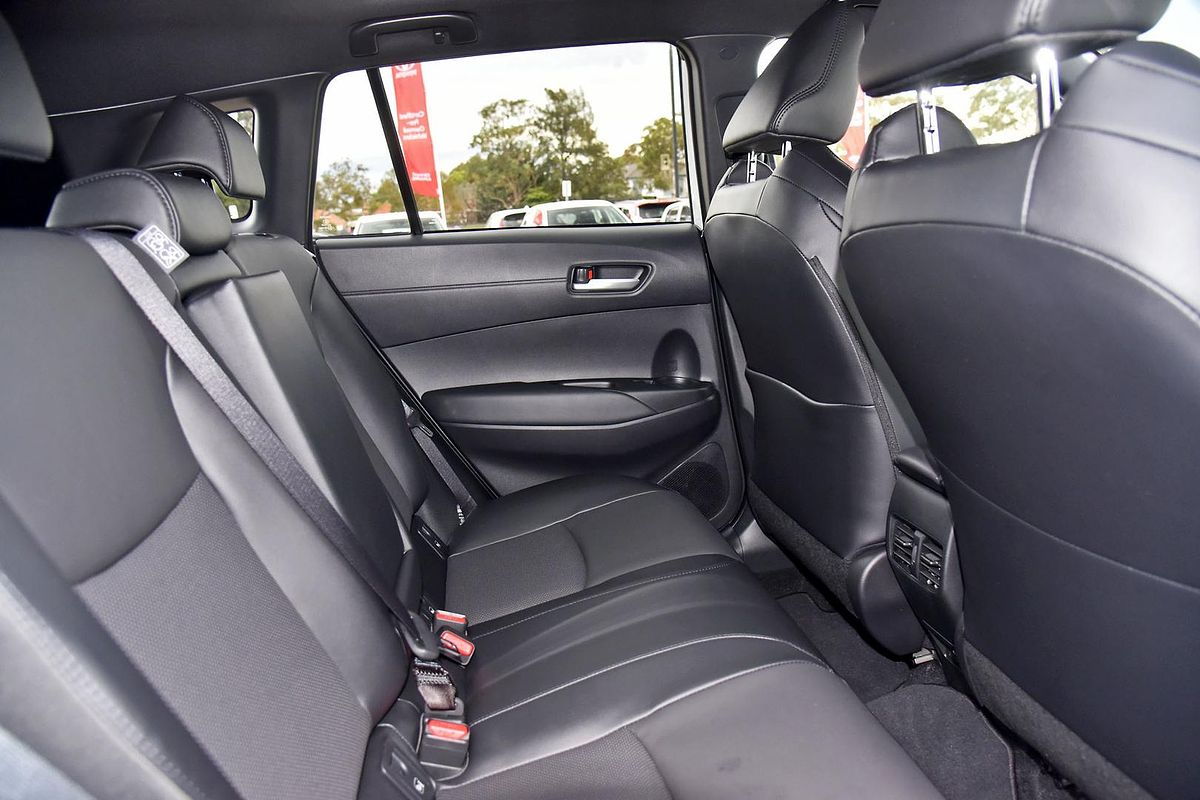 2025 Toyota Corolla Cross Atmos MXGH15R