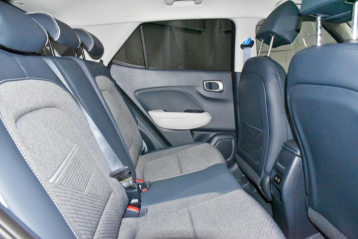 2025 Hyundai Venue Elite QX.V5