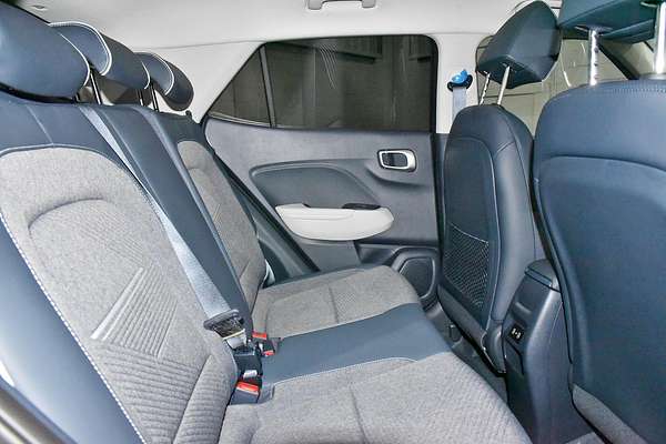 2025 Hyundai Venue Elite QX.V5