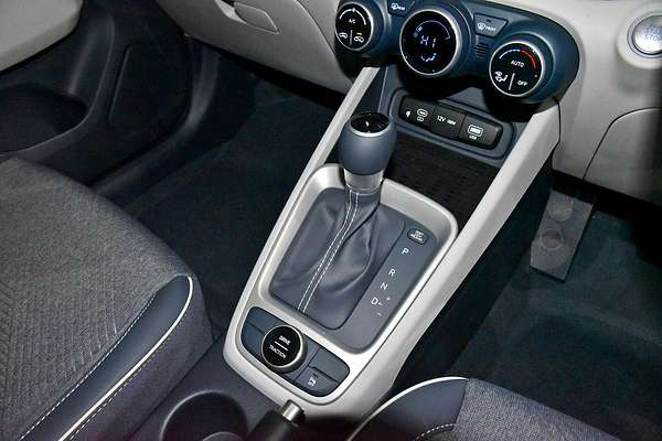 2025 Hyundai Venue Elite QX.V5