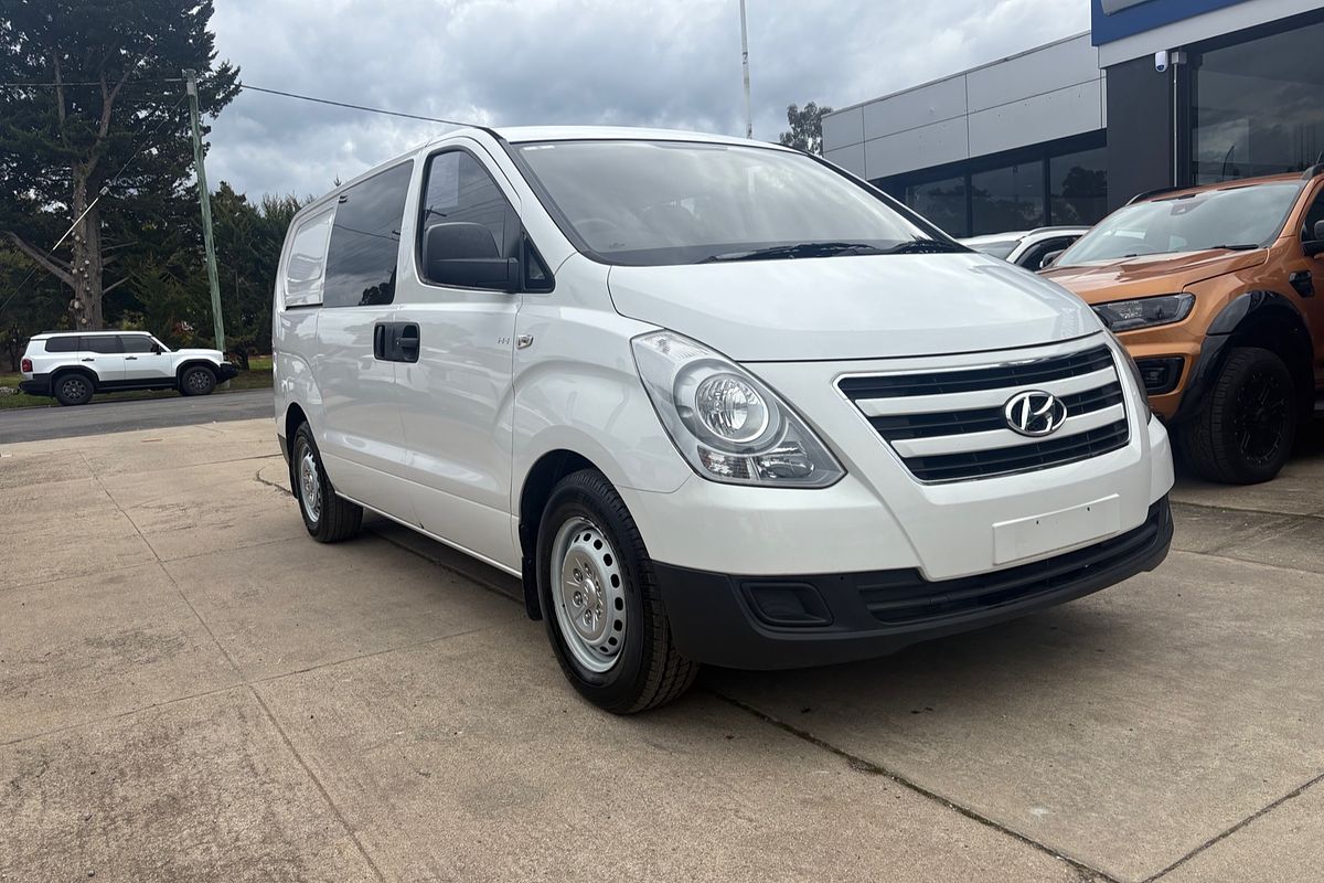 2017 Hyundai iLoad TQ3-V Series II
