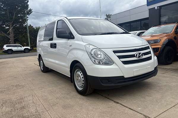 2017 Hyundai iLoad TQ3-V Series II