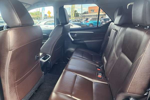 2016 Toyota Fortuner Crusade GUN156R