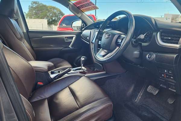 2016 Toyota Fortuner Crusade GUN156R
