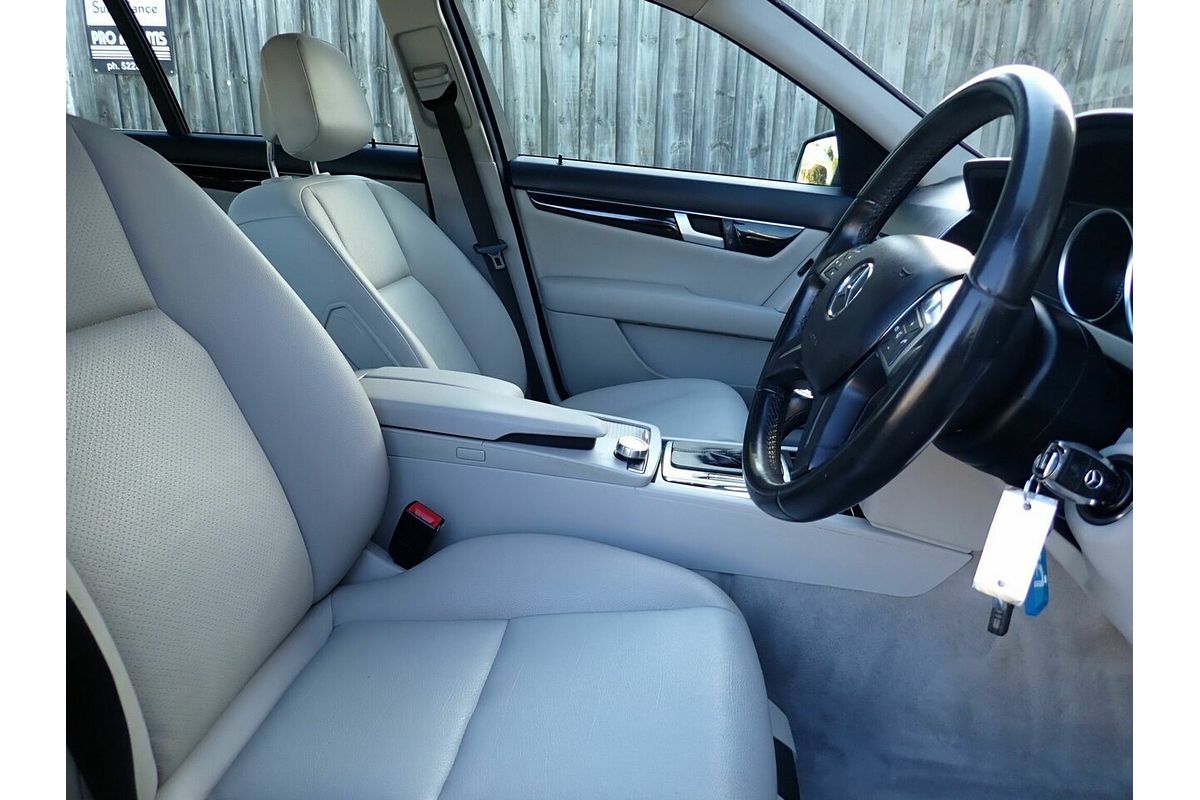 2011 Mercedes-Benz 200 BE W204 MY11
