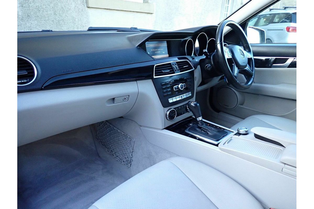 2011 Mercedes-Benz 200 BE W204 MY11