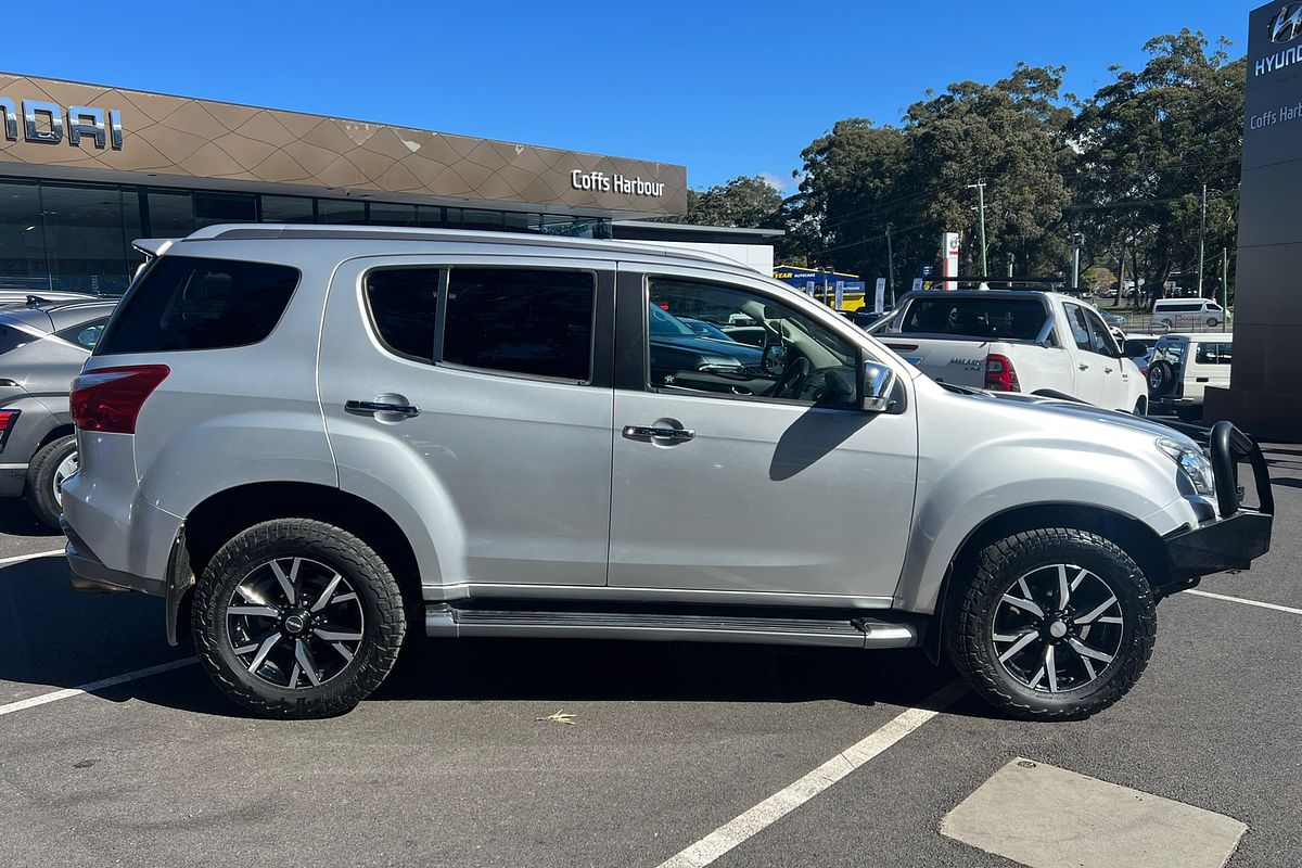 2020 Isuzu MU-X LS-T